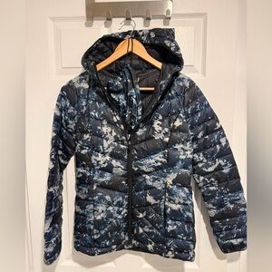 Lole Women's Black and Blue Patterned Puffer Jacket